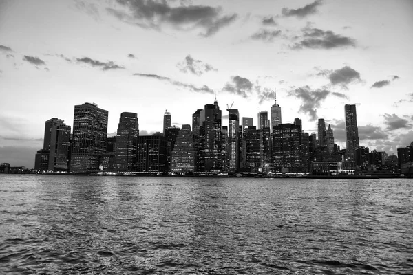 ニューヨークの街並み ニューヨーク市 ブルックリン橋公園からより低いマンハッタン ビューの金融街 — ストック写真