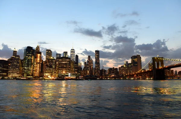 New York City Quartiere Finanziario Lower Manhattan Con Brooklin Bridge — Foto Stock