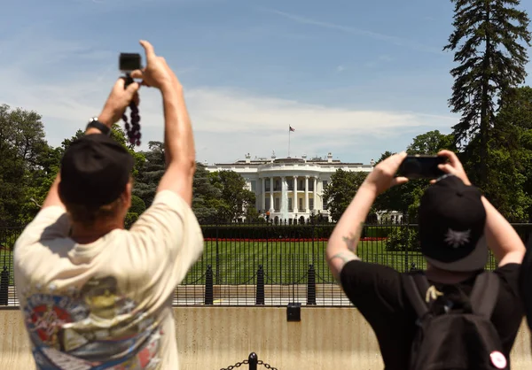 Washington June 2018 Tourists Take Pictures White House Washington — Stock Photo, Image