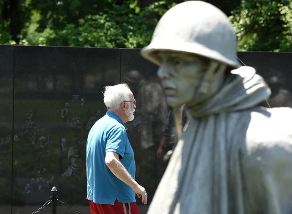 Washington June 2018 Visitor Korean War Memorial National Mall — Stock Photo, Image