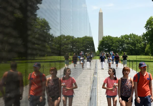 Washington Junio 2018 Visitantes Memorial Guerra Vietnam Washington — Foto de Stock