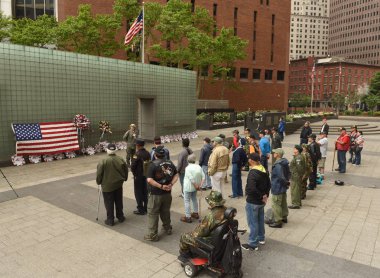 New York, Amerika Birleşik Devletleri - 28 Mayıs 2018: Vietnam Gazileri Vietnam Gazileri Plaza, olarak da bilinen New York Vietnam Gazileri Anıtı üzerinde bellek günde toplantı sırasında.