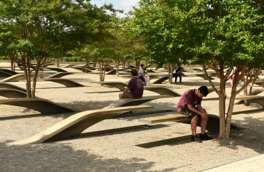 Washington, Dc - 01 Haziran 2018: Pentagon Memorial insanlar 11 Eylül 2001 saldırısının kurbanları için adanmış.