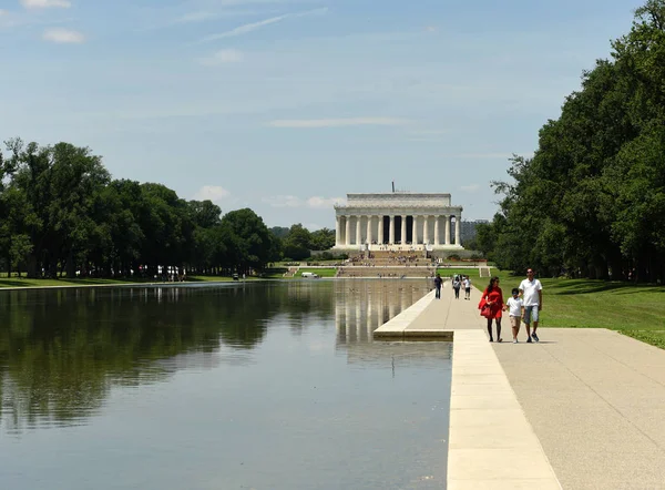 Washington Junho 2018 Pessoas Perto Lincoln Memorial — Fotografia de Stock