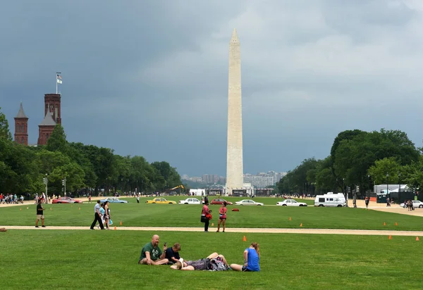 Washington Maggio 2018 Persone National Mall Washington Monument Sullo Sfondo — Foto Stock