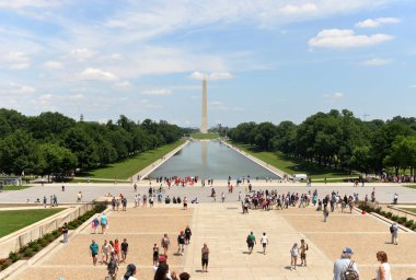 Lincoln Anıtı Washington Anıtı ile insanlar ön içinde belgili tanımlık geçmiş, Washington Dc, ABD.