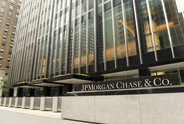 New York, ABD - 26 Mayıs 2018: New York, NY Park Ave Jpmorgan Chase ve Co ofiste.