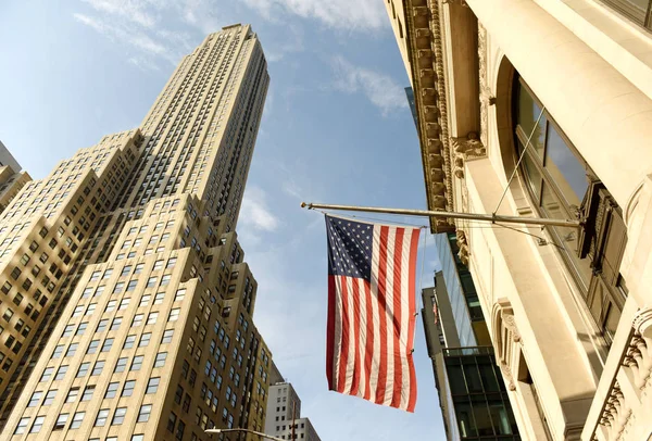 Bandeira Americana Prédio Nova York Eua — Fotografia de Stock