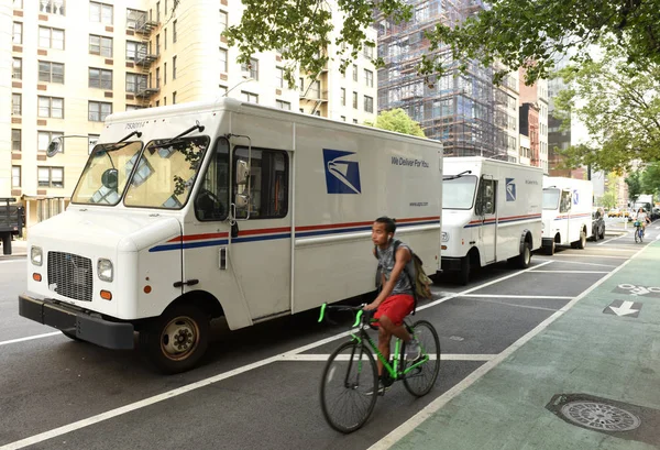 New York Usa June 2018 Cars United States Postal Service — Stock Photo, Image