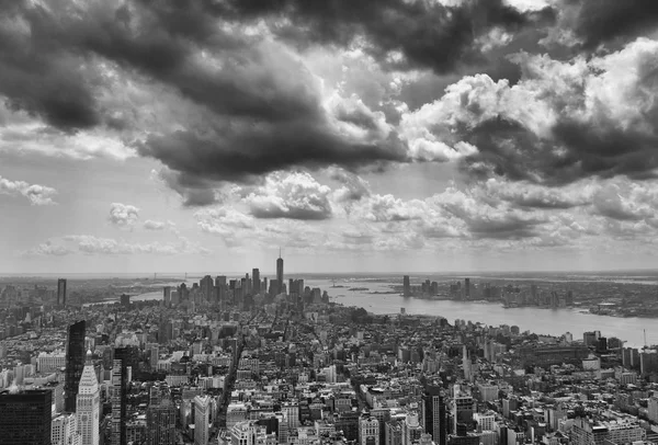 Нью Йорк Міський Пейзаж Панорама Нью Йорка Манхеттен Драматичним Небо — стокове фото