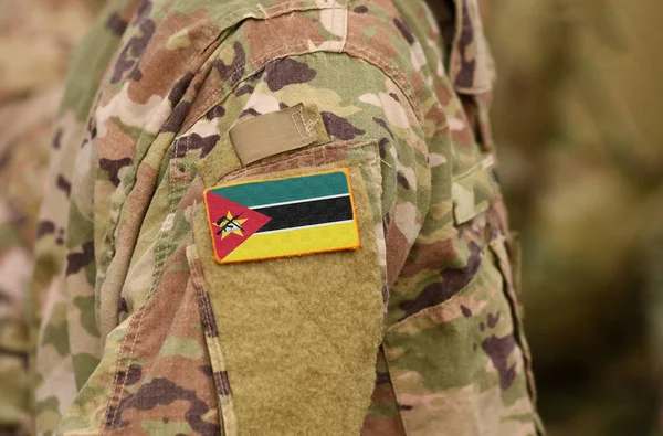 Mozambik Zászlaja Katonák Kar Mozambik Csapatok Kollázs — Stock Fotó