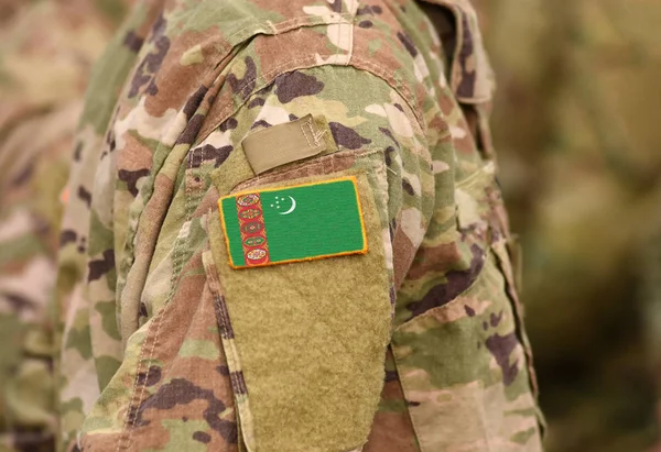 Türkmenistan Flagge Auf Dem Arm Der Soldaten Collage — Stockfoto