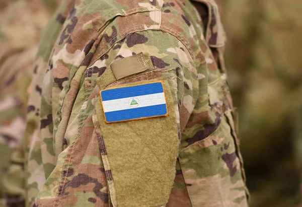 Bandeira Nicarágua Braço Dos Soldados Colagem — Fotografia de Stock