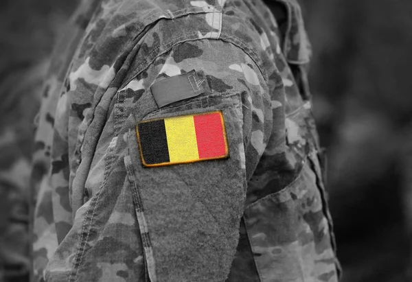 Bandiera Del Belgio Sul Braccio Dei Soldati Collage — Foto Stock