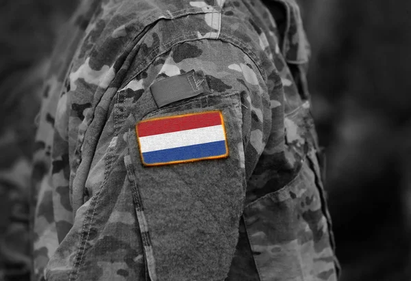 Hollanda Bayrağı Askerler Kolundaki Kolaj — Stok fotoğraf