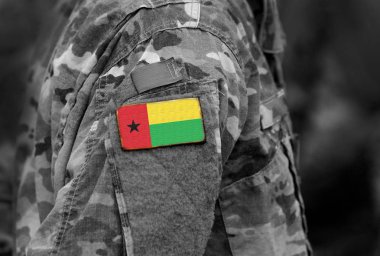 Gine-Bissau bayrağı askerler kolundaki. Askeri üniforma Gine-Bissau bayrağı. Ordu, asker, askeri, Afrika (kolaj).