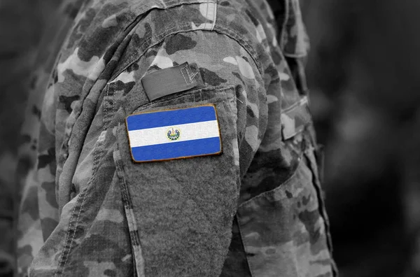 Salvadorská Vlajka Rameno Vojáků Vlajka Republiky Salvadoru Vojenské Uniformy Koláž — Stock fotografie