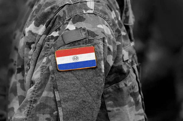 Bendera Paraguay Lengan Tentara Bendera Paraguay Pada Seragam Militer Kolase — Stok Foto