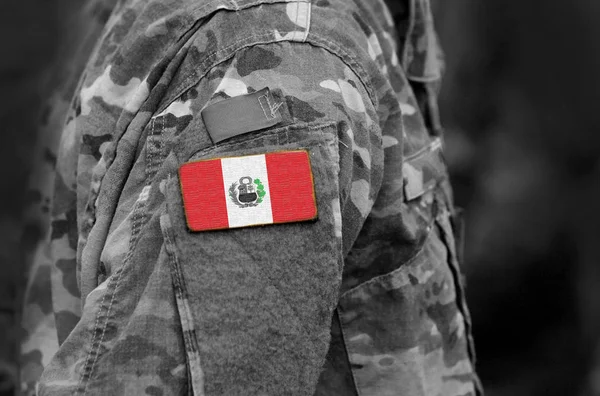 Flaggan Peru Soldater Arm Flagga Peru Militära Uniformer Collage — Stockfoto