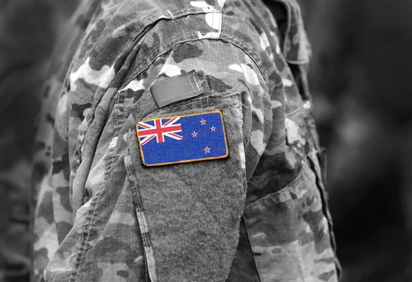 士兵手臂上的新西兰国旗 新西兰的旗子在军服 — 图库照片