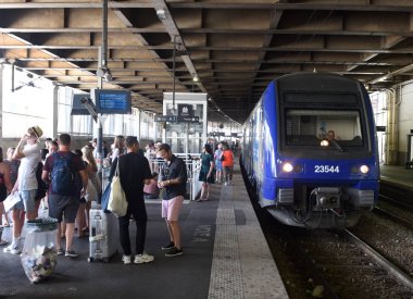  Cannes ana tren istasyonu