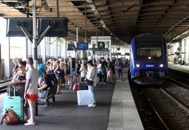 Cannes ana tren istasyonu