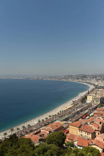 Vista da praia e passeio marítimo de Nice, França — Fotografia de Stock