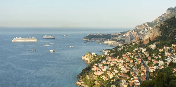 Mónaco y Roquebrune-Cap-Martin, Costa Azul de la Riviera francesa . —  Fotos de Stock