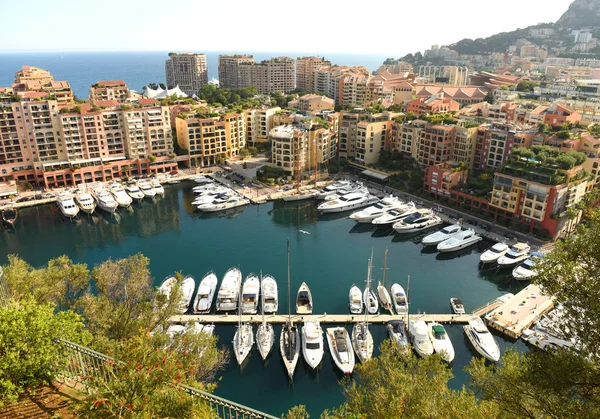 Stadsbilden Monaco. Fontvieille och Monaco Harbor — Stockfoto