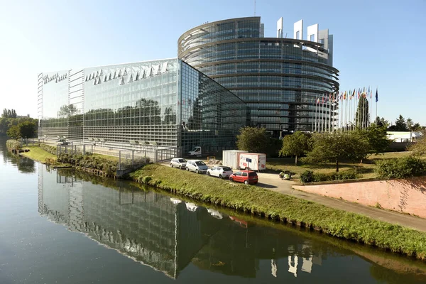 Budova Evropského parlamentu ve Štrasburku. — Stock fotografie