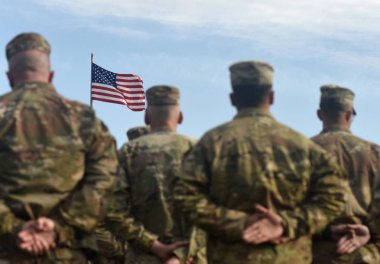 Amerikan Askerleri ve Abd Bayrağı. Biz Ordusu. Gazi Günü