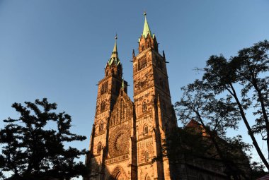 St. Lorenz Kilisesi (St. Lorenz Kirche) Nuremberg, Bavyera, Almanya