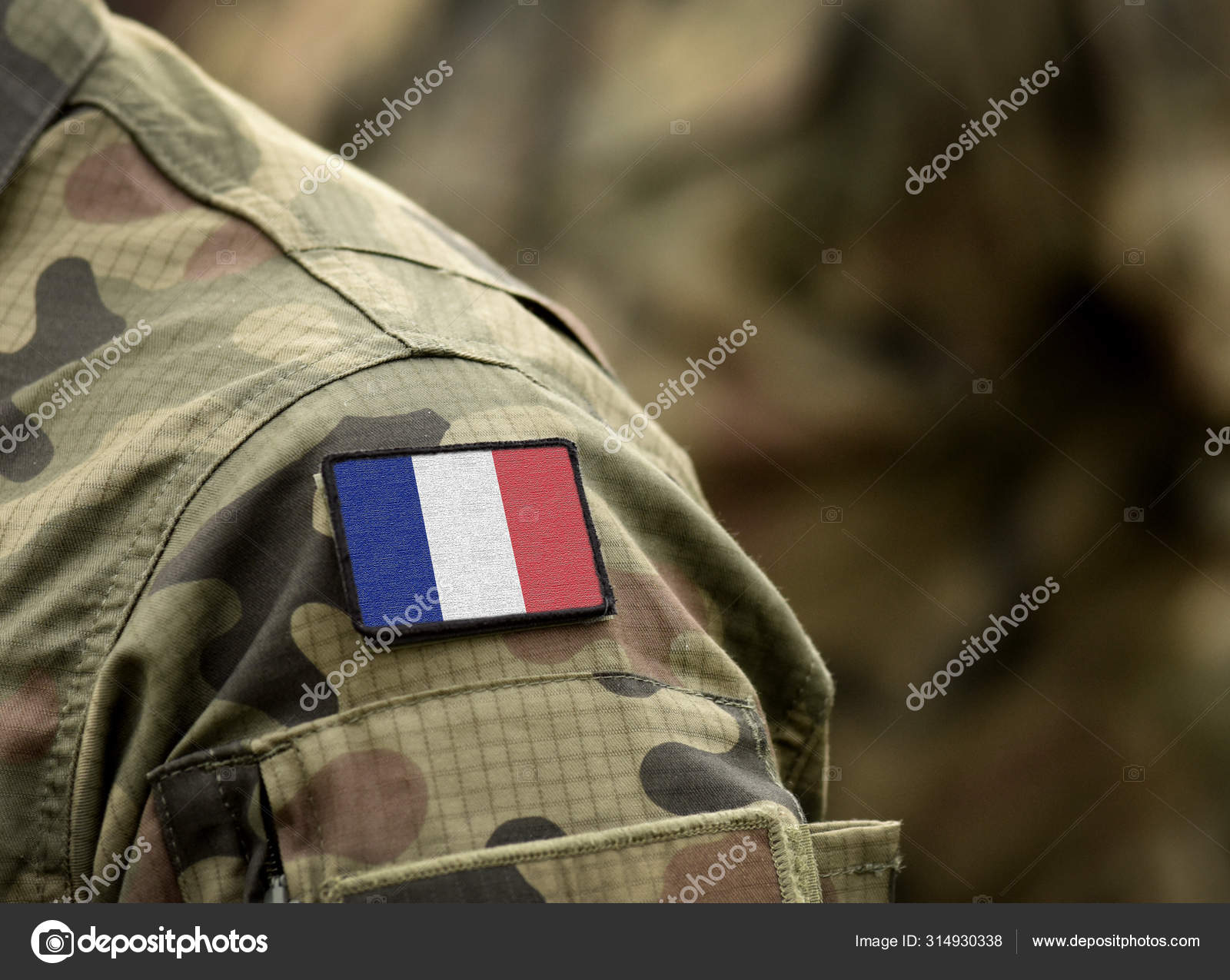 Drapeau de la France en uniforme militaire . image libre de droit par  Bumble-Dee © #314930338