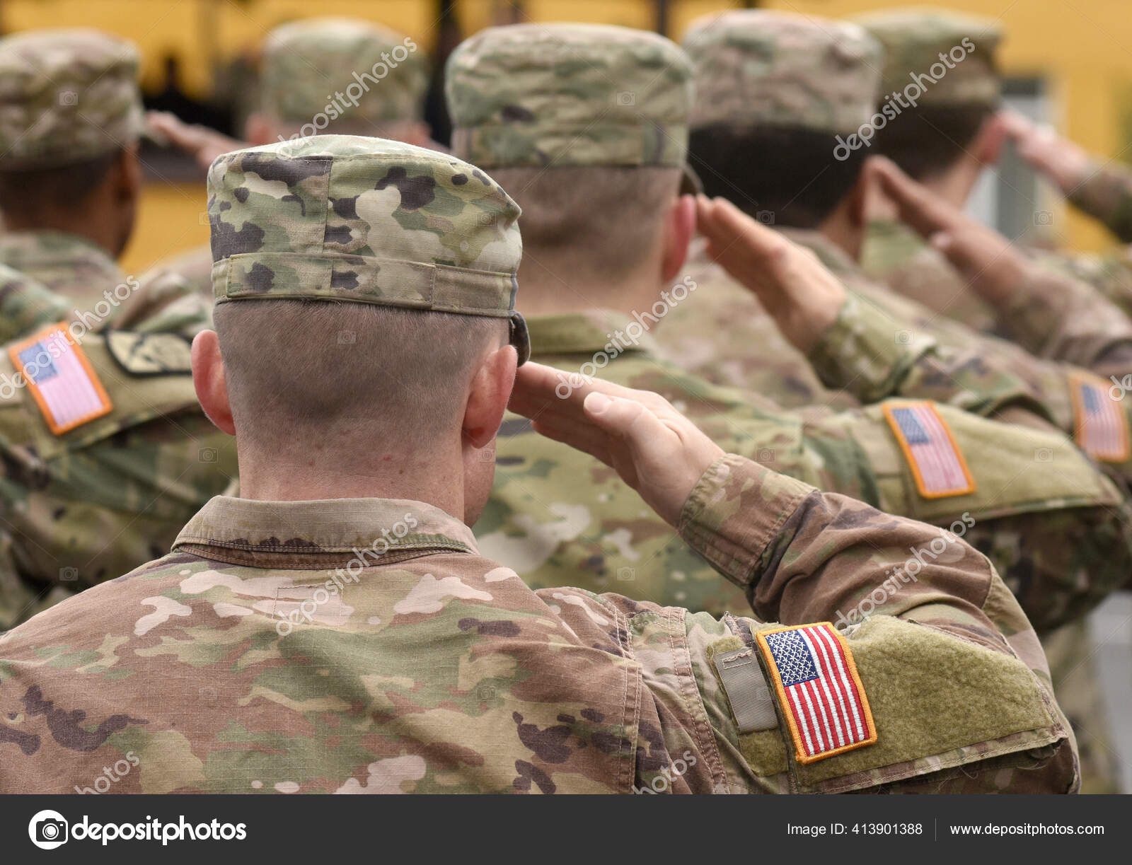 Saudação Do Soldado Americano Imagem de Stock - Imagem de homem