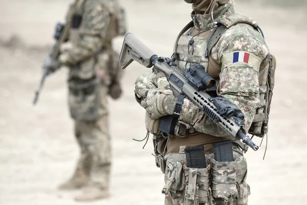 Vojáci Útočnou Puškou Vlajkou Francie Vojenské Uniformě Koláž — Stock fotografie