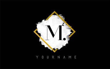 Beyaz Konturlu ve Altın Çerçeveli M Harfi Logo Tasarımı.