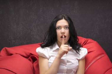 Open-eyed ile oldukça sürpriz kız