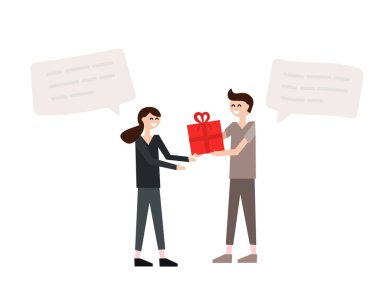 Mutlu gülümseyen adam kadına hediye vermek