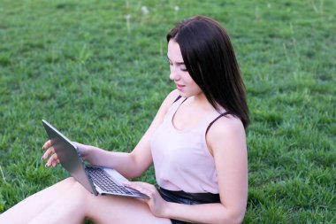 Zarif kadın trendy defter ile