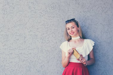 Tatlı modeli mutlu hissediyor