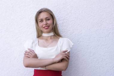 Parlak makyaj bu güzel hanımla