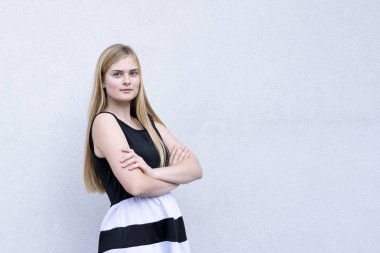 güzel sarışın Bayan