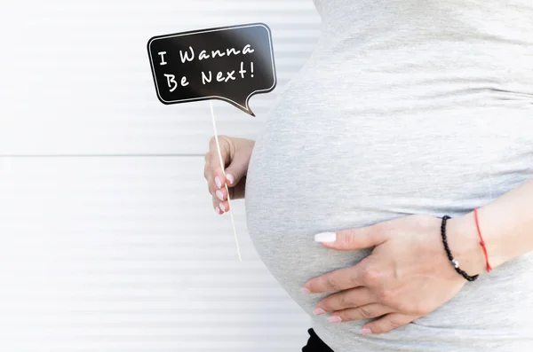 Närbild Vacker Gravid Kvinna Som Innehar Photobooth Prop Med Roliga — Stockfoto