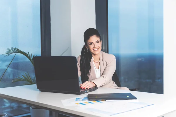 Confident Ambitious Businesswoman Sitting Posing Office — Stock Photo, Image