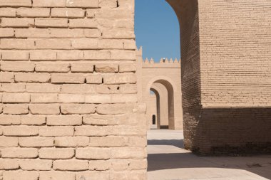 Antik Babil, Hillah, Irak 'ın İşlem Sokağının Harabelerine Bakış