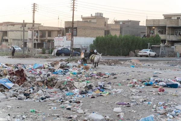 Iraque Bagdá Junho 2019 Muito Lixo Rua Cidade — Fotografia de Stock
