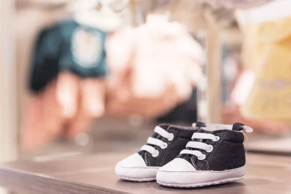 Zapatos recién nacidos fotos de stock, imágenes de recién royalties | Depositphotos