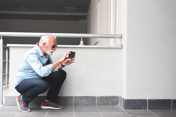 Ingegnere Fotografare Utilizzando Telefono Cellulare Cantiere Concetto Tecnologia — Foto Stock