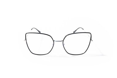 Miyop ya da basiretsiz gözlük, beyaz arka planda izole edilmiş, miyop kavramı.