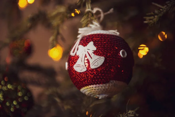 Gyönyörű Karácsonyi Csecsebecse Jingle Bells New Year Fenyő Készült Vörös — Stock Fotó